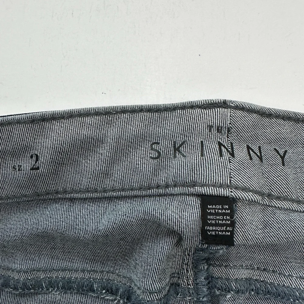 White House Black Market The Skinny Distressed Sequence Women's size 2 Blue jean